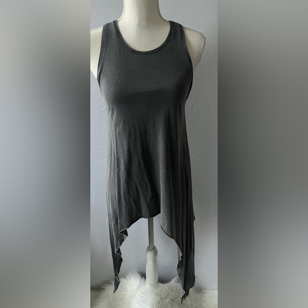 H&M Gray Sleeveless Asymmetrical Hem Top
